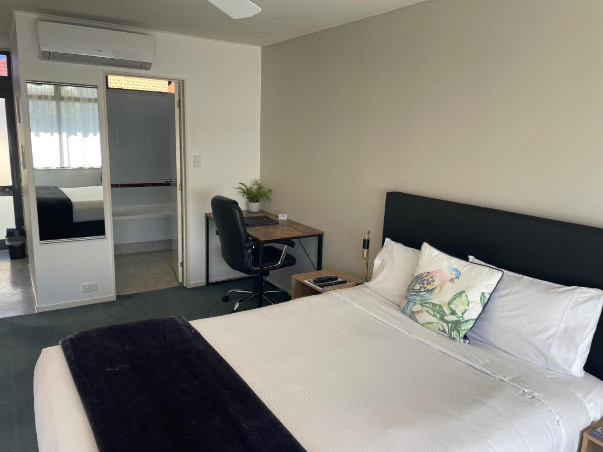Academy Motor Inn Tauranga Extérieur photo