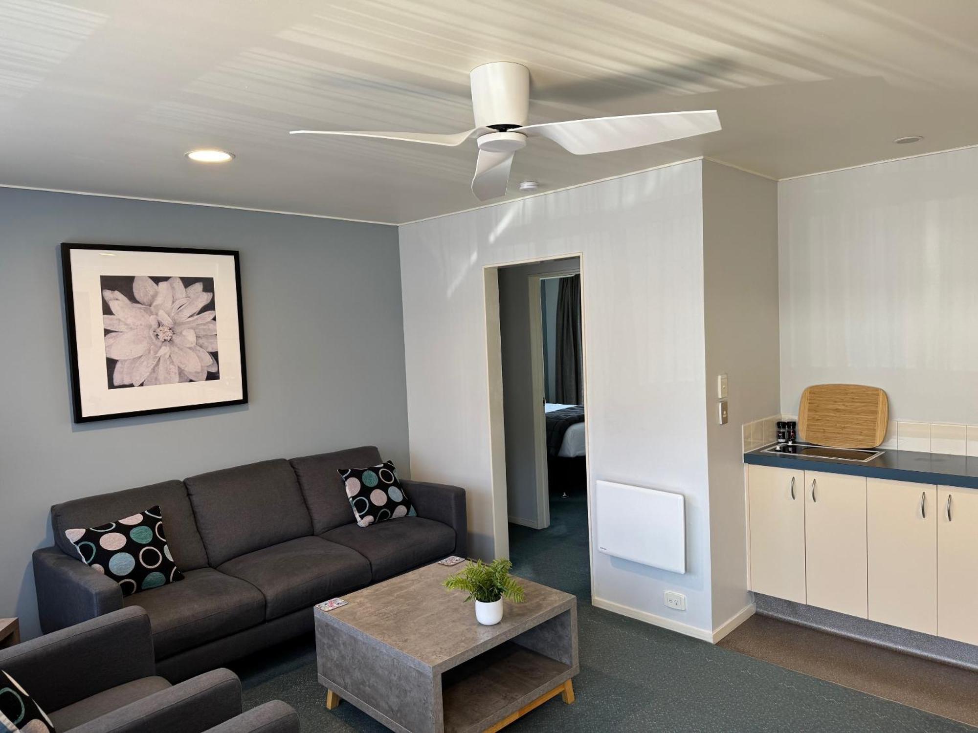 Academy Motor Inn Tauranga Extérieur photo