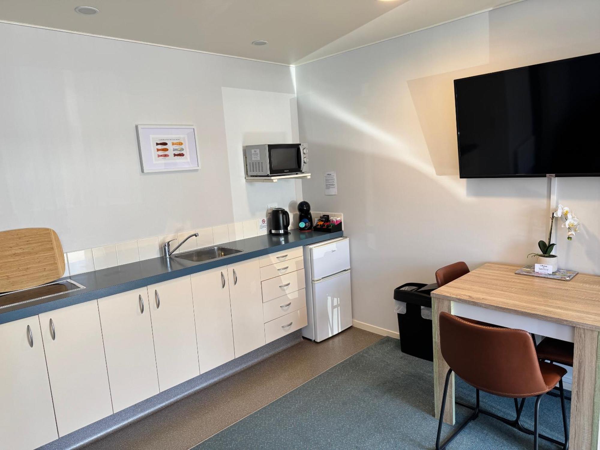 Academy Motor Inn Tauranga Extérieur photo